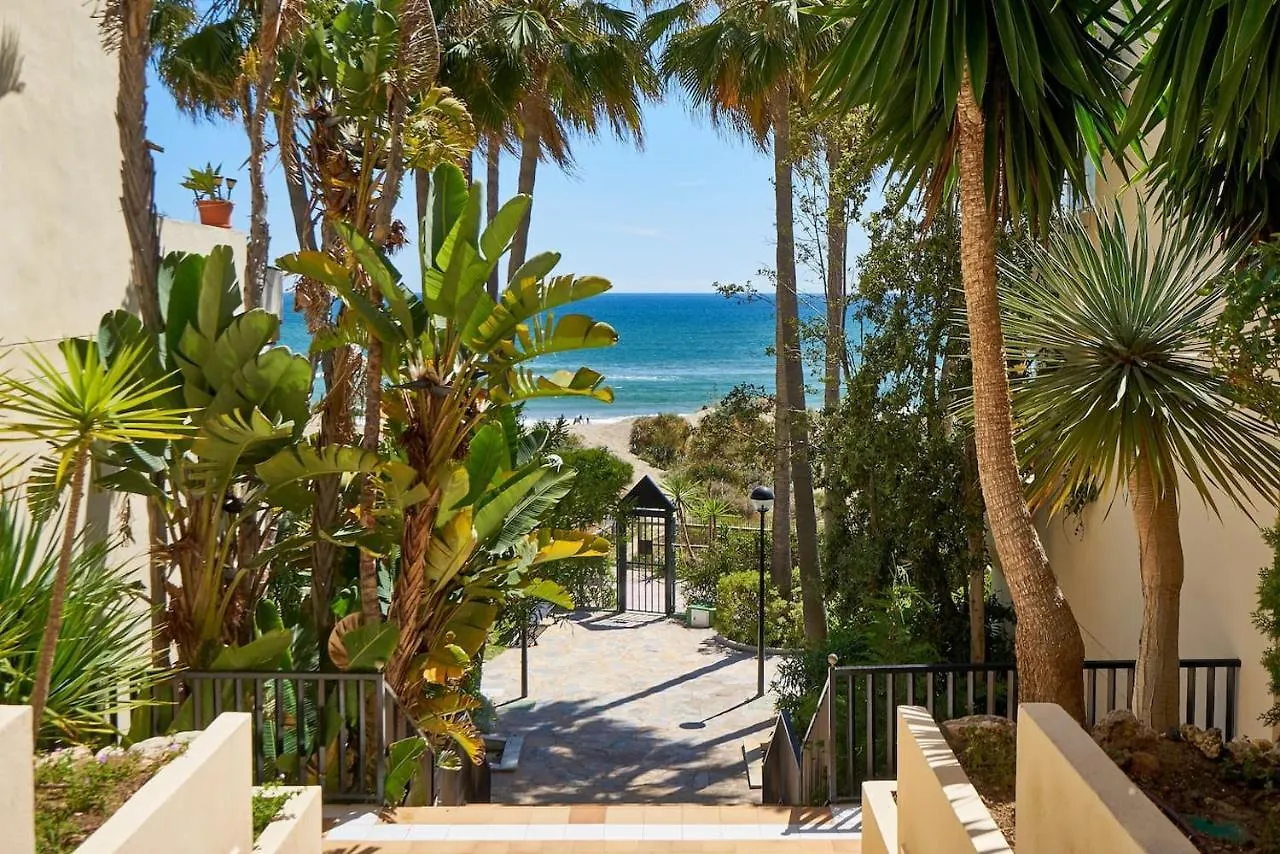 Oleholidays 806 Romana Playa Primera Linea De Playa Marbella