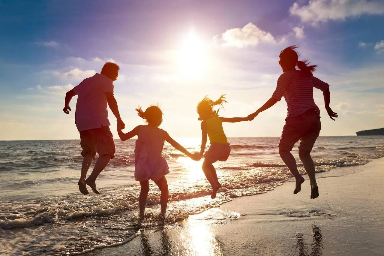 Oleholidays 806 Romana Playa Primera Linea De Playa Marbella Spain