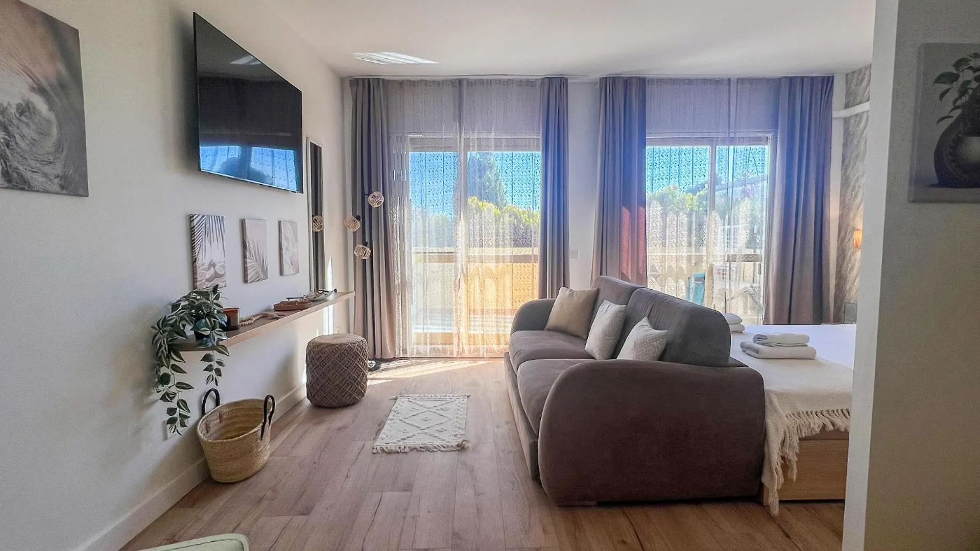 Oleholidays 806 Romana Playa Primera Linea De Playa Marbella