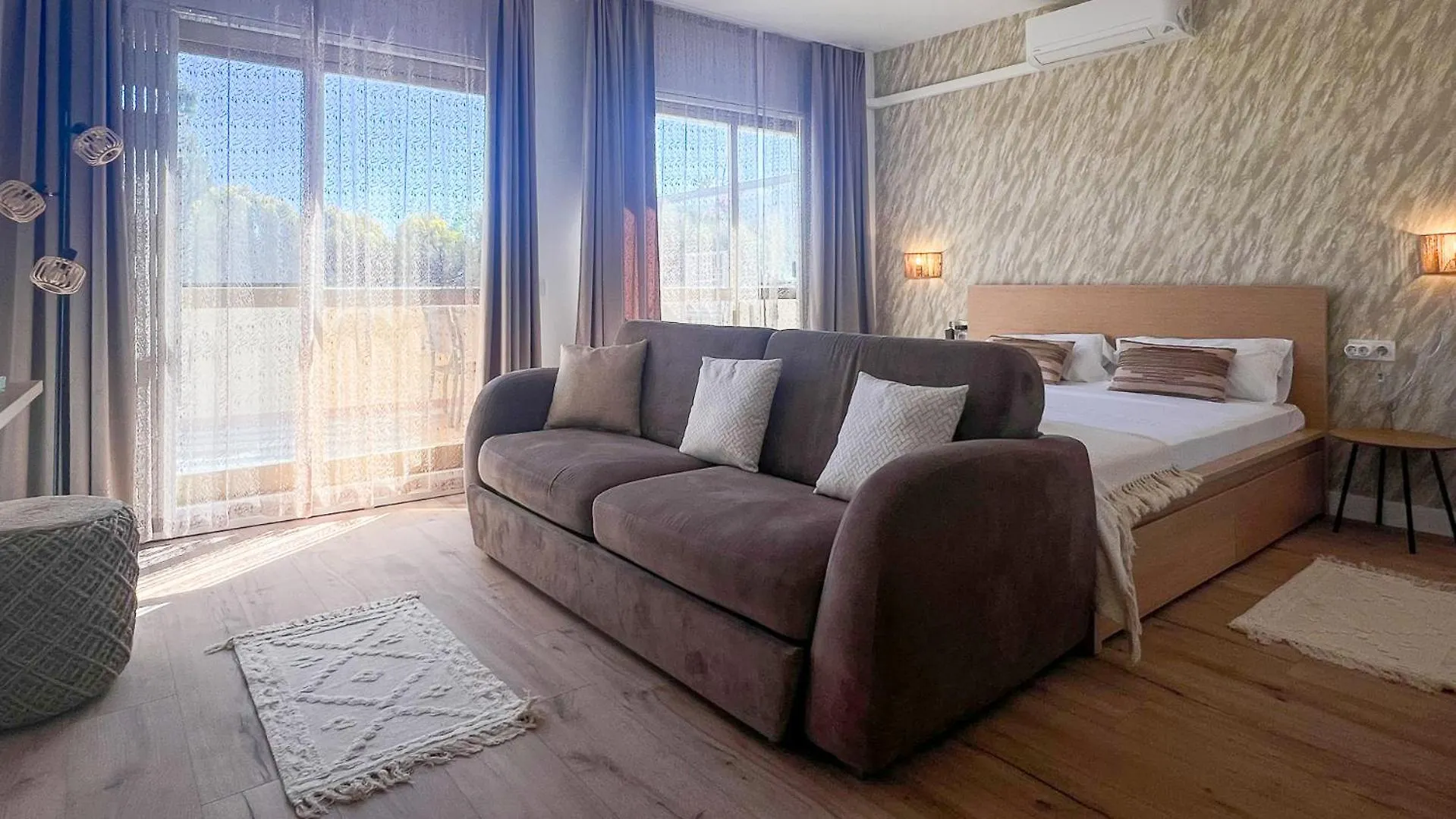 Oleholidays 806 Romana Playa Primera Linea De Playa Marbella 0*,  Spain